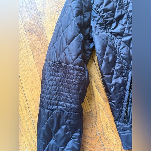 Banana Republic puffer jacket - Picture 8 of 10